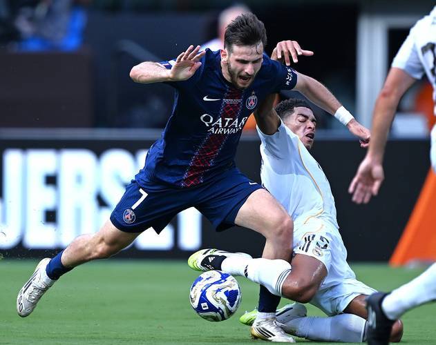  热火打雄鹿巴特勒56分回放 