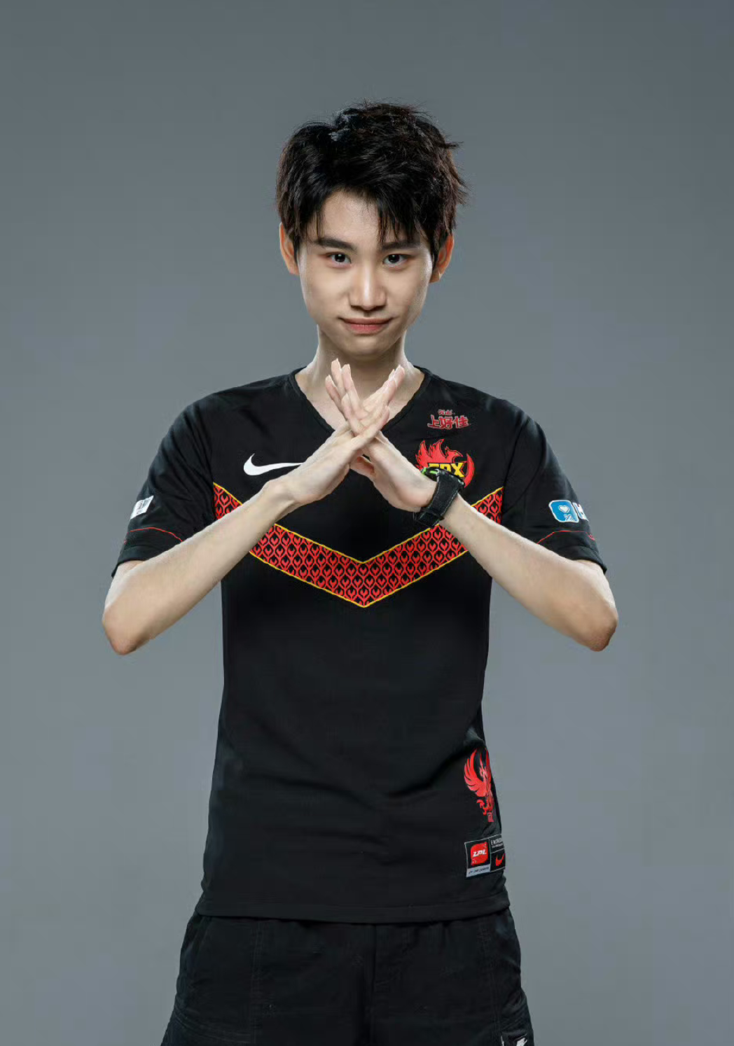 江南体育-包含TheShy迎来三赛季高光表现，RNG球迷沸腾！的词条