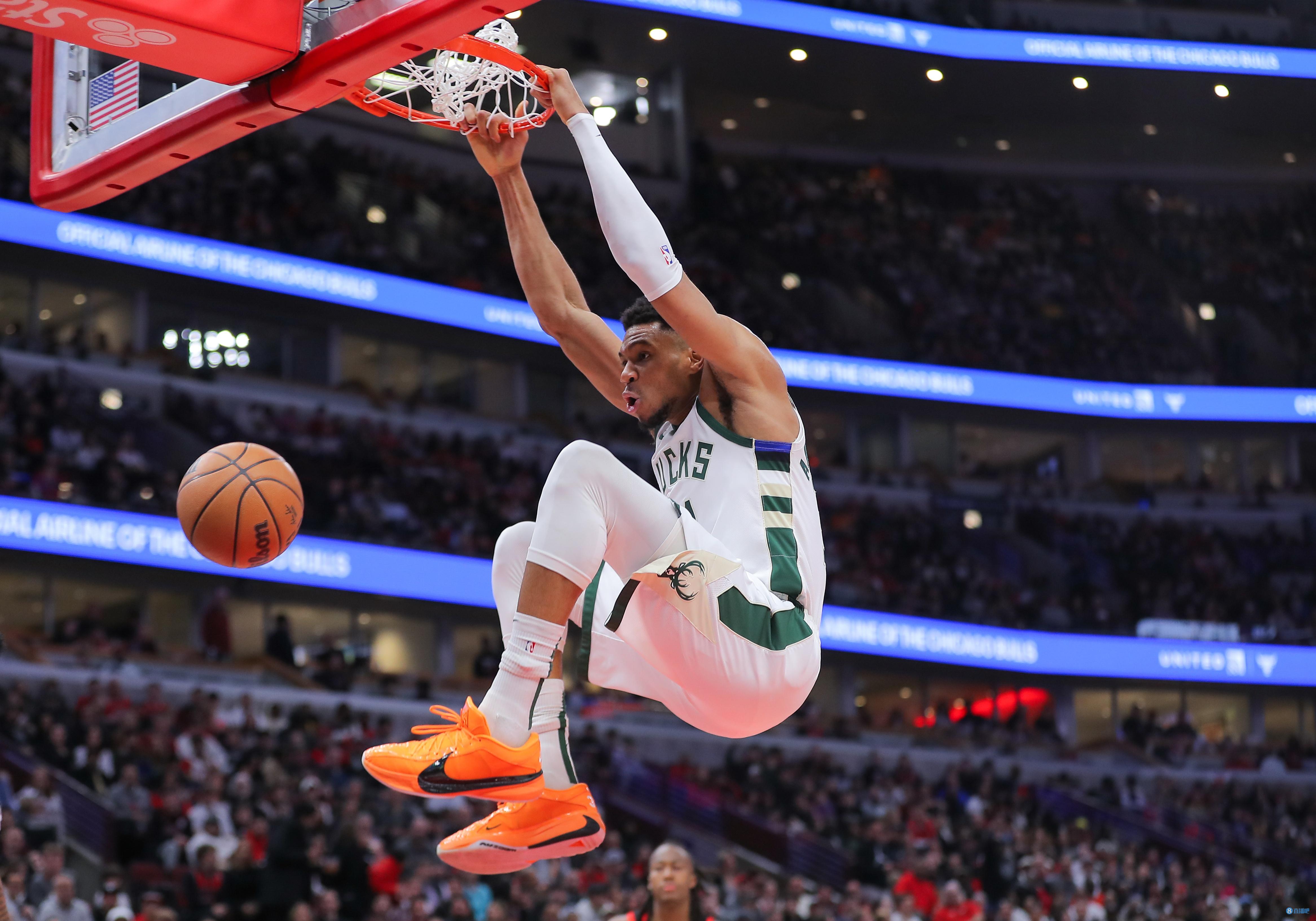 JNSPORTS-包含字母哥迎来十二赛季高光表现，IG球迷沸腾！的词条