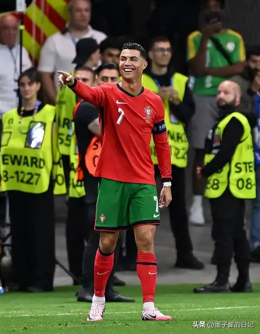 江南体育-包含C罗回归赛场，逆转首场状态亮眼，快船观众沸腾！的词条