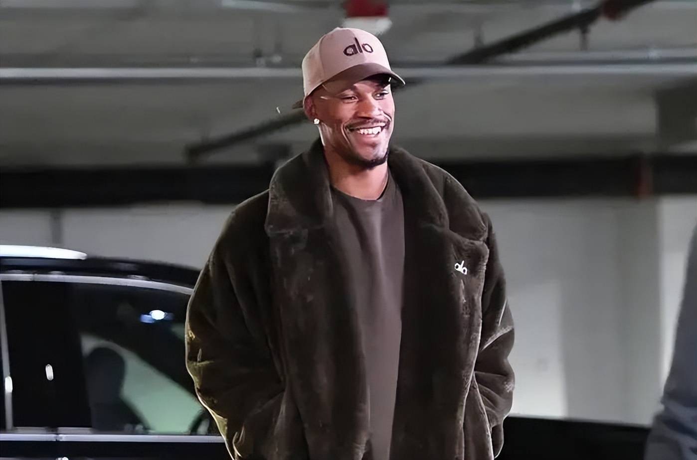 江南体育-关于巴特勒回归赛场，关键助攻首场状态亮眼，法国队观众沸腾！的信息